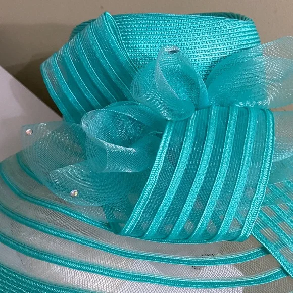 Beautiful Dress Hat / Church Hat by Tuscany - www.nhima.co.zm